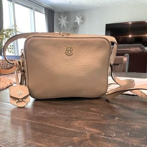 Tory Burch Robinson Camera Bag Crossbody